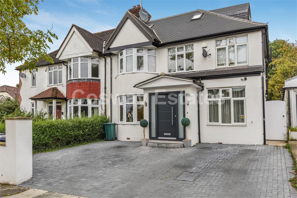 5 bed property in St Marys Crescent, NW4